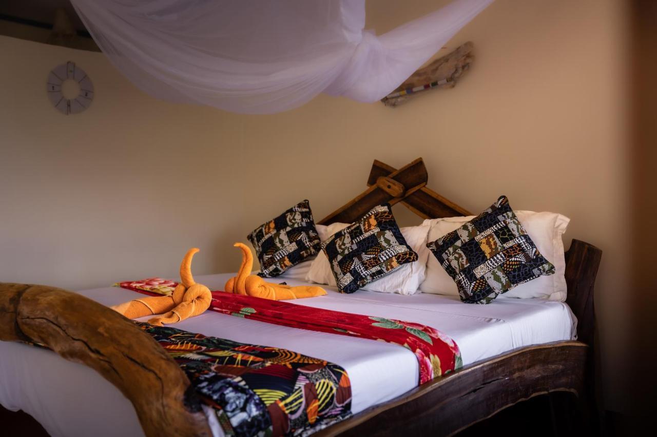 Lake Natron Maasai Giraffe Eco Lodge And Camping Mtowabaga 외부 사진