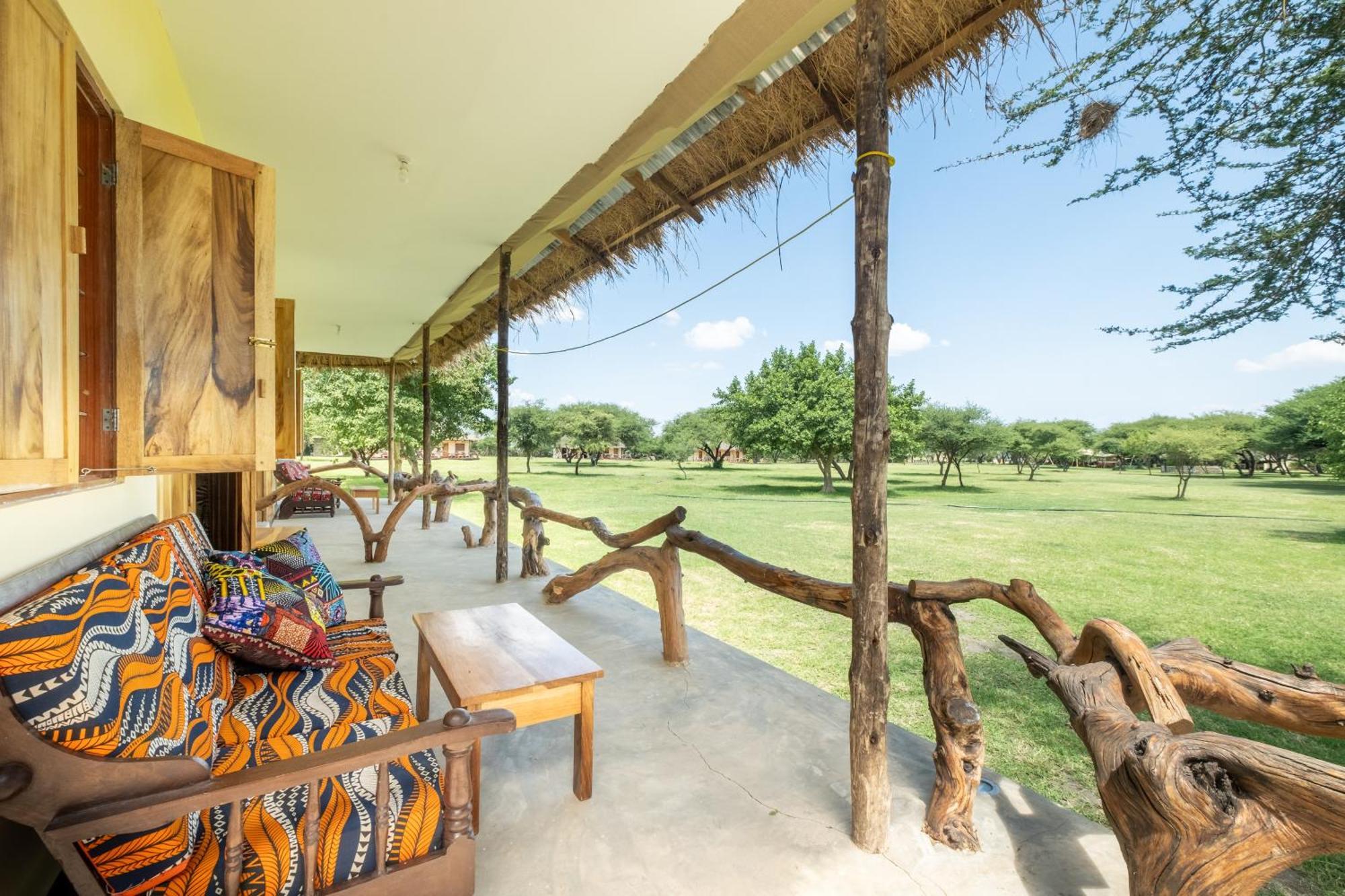 Lake Natron Maasai Giraffe Eco Lodge And Camping Mtowabaga 외부 사진