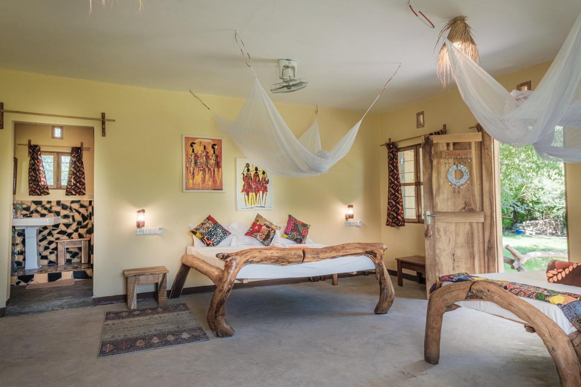 Lake Natron Maasai Giraffe Eco Lodge And Camping Mtowabaga 외부 사진
